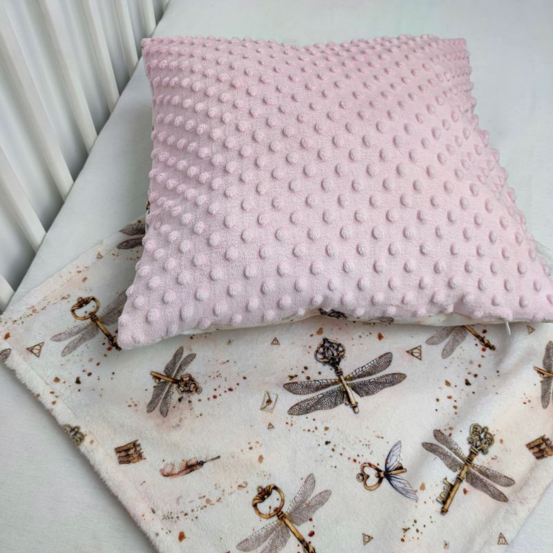 keys with wings baby blanket