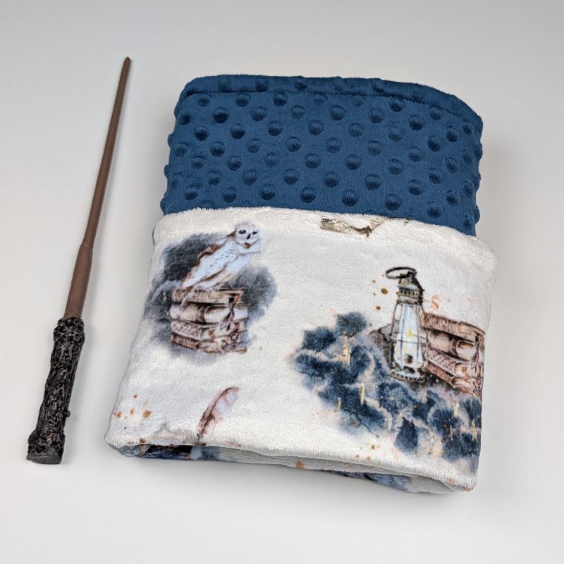 Wizarding School Blanket Gift Box blue - Image 4