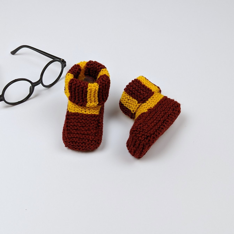 Natural Wool Baby Booties red - Image 4
